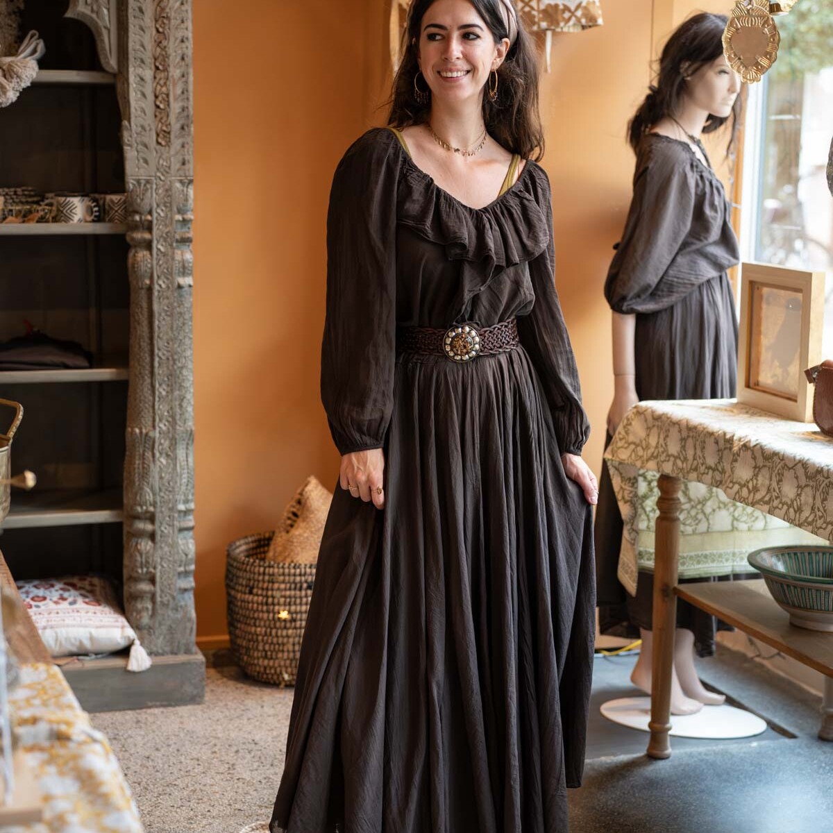 Bohemian stijl rok ‘Liora’ donkerbruin gecombineerd met blouse