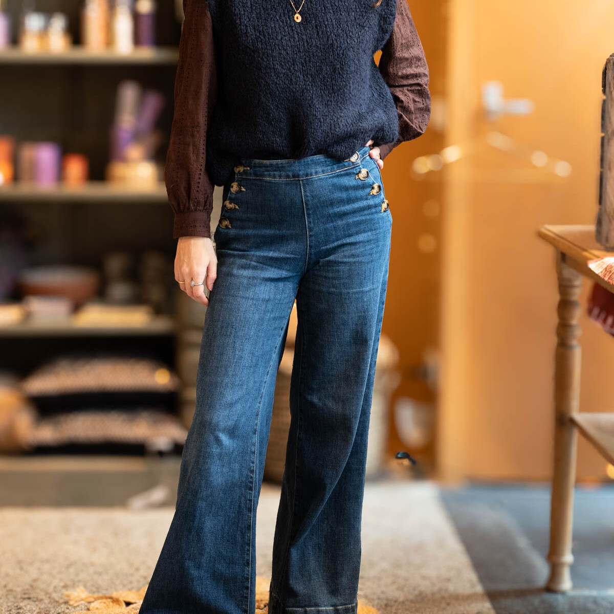 Wide leg jeans Nova met heupknopen – voorkant